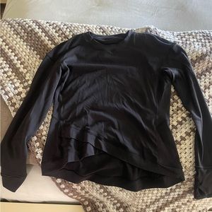 Lululemon black long sleeve top size large perfect condition never worn crossed